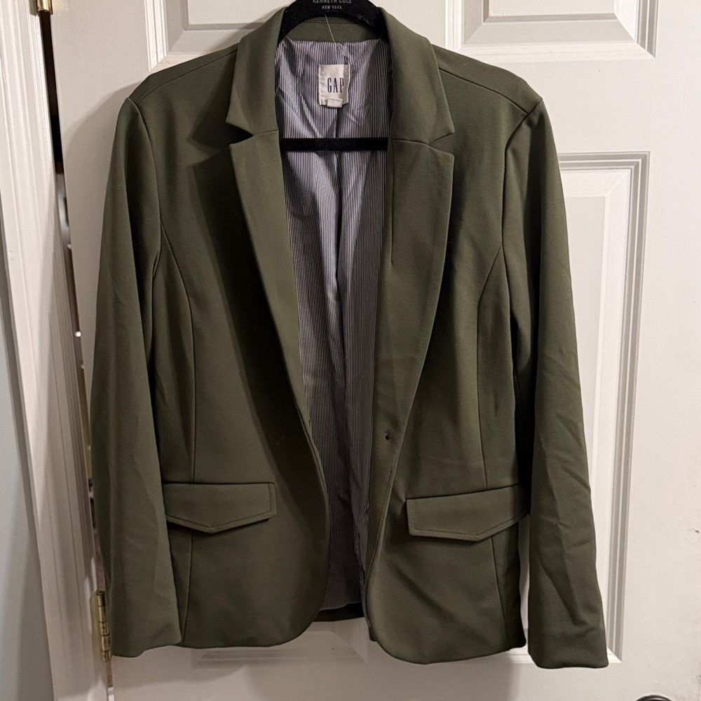 GAP women’s size 12 Olive Blazer in Deep Green like new